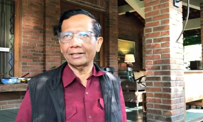 
Mahfud Md mengatakan hak angket tentang dugaan kecurangan Pemilu 2024 tidak akan mengubah keputusan KPU dan MK andai jadi digulirkan di DPR. [Beritasatu/Olena W]
