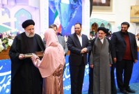 Nuriah ketika menerima penghargaan sebagai terbaik III Musabaqoh Tilawatil Quran (MTQ) Internasional di Teheran, Iran, Selasa (20/2/2023).[Istimewa]