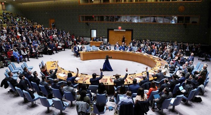 DK PBB Gagal Sepakati Resolusi Usulan AS dan Rusia. AS mengeluarkan ancaman veto jelang voting Dewan Keamanan PBB. Voting ini terkait resolusi gencatan di Gaza, Palestina. [Reuters/DW News]