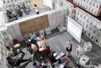 Foto Ilustrasi -- Anggota KPU RI Betty Epsilon Idroos menjelaskan turunnya perolehan suara disebabkan adanya sinkronisasi data di Sistem Informasi Rekapitulasi (Sirekap). [CNNIndonesia/Adhi W]