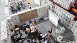 Foto Ilustrasi -- Anggota KPU RI Betty Epsilon Idroos menjelaskan turunnya perolehan suara disebabkan adanya sinkronisasi data di Sistem Informasi Rekapitulasi (Sirekap). [CNNIndonesia/Adhi W]