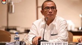 Ketua KPU RI Hasyim Asy'ari meminta bantuan Presiden Joko Widodo agar pemungutan suara ulang di Kuala Lumpur, Malaysia bisa tetap digelar. [Foto: KPU RI]