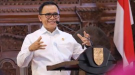 MenPAN-RB, Anwar Anas menjelaskan soal Rancangan Peraturan Pemerintah (RPP) manajemen aparatur sipil negara (ASN/PNS), yang juga membahas jabatan ASN yang bisa diisi oleh prajurit TNI dan personel Polri, serta sebaliknya. [Kemenpan RB]
