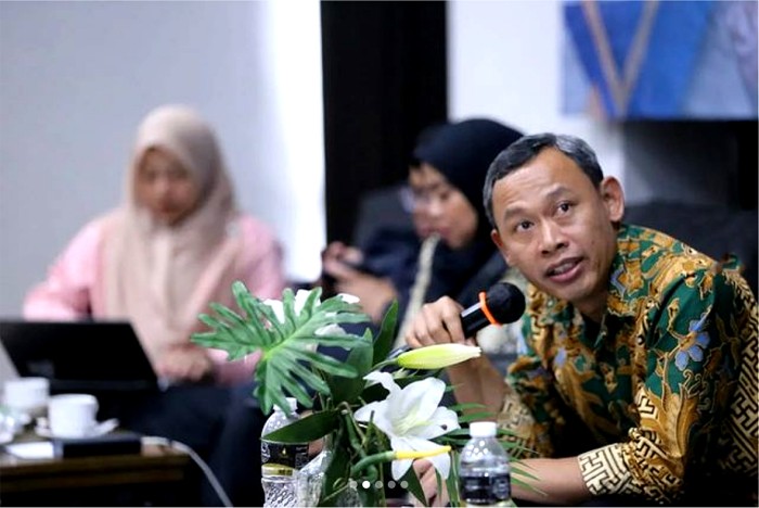 Wakil Ketua Komnas HAM Pramono Ubaid Tanthowi mengungkapkan 289 petugas Pemilu 2024 meninggal dunia. [instagram @komnas.ham]