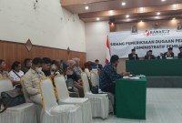 Sidang kasus permohonan administrasi di Bawaslu Kabupaten Banjar memasuki babak lanjutan dengan agenda Jawab Termohon dan alat bukti, Senin  (18/3/2024) (SuarIndonesia/Ist)