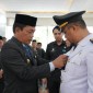 53 pejabat terdiri atas Administrator, Pengawas serta Fungsional di lingkungan Pemerintah Kabupaten Balangan dilantik dan diambil sumpah janji jabatan oleh Bupati Balangan, Abdul Hadi, di Mahligai Mayang Maurai, Paringin, Rabu (20/3/2024). (SuarIndonesia/Adv)