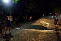 Jalan longsor di Desa Kusambi Hulu RT 03 Kecamatan Lampihong, Kabupaten Balangan milik Pemerintah Provinsi Kalimantan Selatan, SuarIndonesia/RJ)