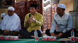 rangkaian Safari Ramadan yang ke empat, Bupati Balangan, Abdul Hadi melakukan kunjungannya ke Masjid As Sa’adah di Kelurahan Batu Piring, Kecamatan Paringin Selatan. (SuarIndonesia/adv)