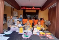 Jajaran Satuan Res Narkoba Polresta Banjarmasin berhasil menyita 13.697 butir pil diduga ekstasi. (SyarIndonesia/YI)