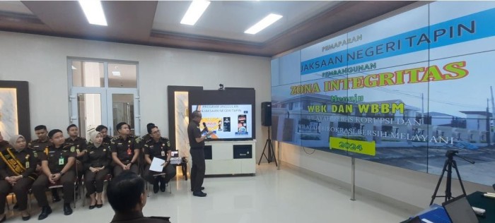 - Verifikasi lapangan dalam rangka pelaksanaan penilaian oleh Tim Penilai Internal (TPI) pembangunan Zona Integritas (ZI) menuju Wilayah Bebas Korupsi (WBK)/ Wilayah  Birokrasi Bersih Melayani (WBBM) pada satuan kerja Kejaksaan, Rabu (27/3/2024). (SuarIndonesia/Ist)