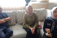 Wakil Ketua Pansus IV DPRD Provinsi Kalimantan Selatan (Kalsel) Gina Mariati pertanyakan adanya ketidaksamaan data Laporan Keterangan pertanggungjawaban (LKPj) Kepala Daerah. (SuarIndonesia/HM)