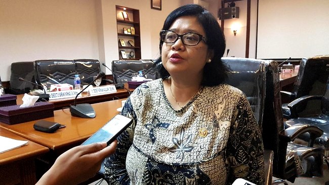 Poengky Indarti, Anggota Komisi Kepolisian Nasional (Kompolnas) mengatakan pihaknya akan mengawasi sidang sengketa Pilpres 2024 bila ada personel Polri yang dilibatkan sebagai saksi. [CNNIndonesia/Martahan S]