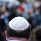 Foto Ilustrasi. Kippah penutup kepala yang dikenakan pria Yahudi. [dok. Ina FASSBENDER/AFP/File Photo]

