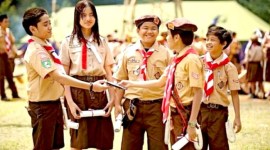 Foto Ilustrasi. Kementerian Pendidikan menyatakan sekolah tetap mempunyai kewajiban untuk menawarkan Pramuka sebagai salah satu ekstrakurikuler bagi peserta didik. [tribunnews.com]
