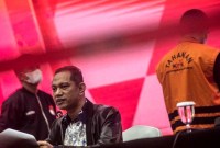 
Nurul Ghufron, Wakil Ketua KPK mengatakan dalam jumpa persnya membuka penyidikan kasus dugaan korupsi di Lembaga Pembiayaan Ekspor Indonesia (LPEI) kepada beberapa perusahaan. [ANTARA Foto/Aprillio A]