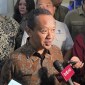 Menteri Investasi Bahlil Lahadalia mendatangi Bareskrim Polri guna melaporkan sejumlah orang yang mencatut namanya untuk meminta uang dari pengusaha tambang, Selasa (19/3/2024). [CNNIndonesia/Taufiq H]