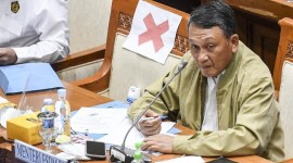 
Menteri ESDM Arifin Tasrif mengatakan pemerintah telah mencabut 2.051 izin usaha pertambangan (IUP) dari 2022 hingga 14 Maret 2024. [ANTARA FOTO/Hafidz Mubarak A]