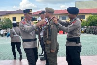 Kapolda Kalsel, irjen Pol Winarto, sematkan tanda dimulainya operasi, Rabu (3/4/2024) (SuarIndonesiaZI)