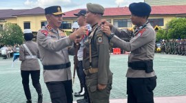 Kapolda Kalsel, irjen Pol Winarto, sematkan tanda dimulainya operasi, Rabu (3/4/2024) (SuarIndonesiaZI)