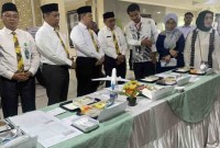 Puluhan Panitia Penyelenggara Ibadah Haji (PPIH) Embarkasi Banjarmasin Tahun 1445H/2024 dilantik.SuarIndonesia/Ist)