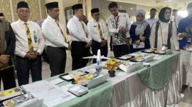 Puluhan Panitia Penyelenggara Ibadah Haji (PPIH) Embarkasi Banjarmasin Tahun 1445H/2024 dilantik.SuarIndonesia/Ist)