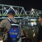 Pasangan muda mudi misterius (identitasnya belum diketahui) dikabarkan menceburkan diri ke Sungai Martapura, yang berlokasi di Jalan A Yani dekat Jembatan Dewi Banjarmasin Tengah, Selasa (30/4/2024) dinihari (SuarIndonesia/DO)