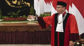 MKMK menyatakan Hakim Konstitusi Guntur Hamzah tidak terbukti melanggar kode etik terkait keterlibatan dalam Asosiasi Pengajar Hukum Tata Negara dan Hukum Administrasi Negara (APHTN-HAN). [ANTARA FOTO/Hafidz Mubarak A]