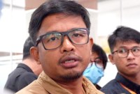 Anggota KPU Idham Holik mengatakan pihaknya akan segera berkonsultasi dengan DPR dan pemerintah terkait dua RPKPU Pilkada 2024. [CNN Indonesia/Khaira Ummah JP]