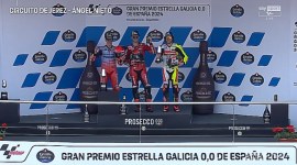 Podium juara MotoGP Spanyol 2024 Francesco Bagnaia, Marc Marquez kedua dan Marco Bezzecch finis ketiga pada balapan di sirkuit Jerez, Spanyol, Minggu (28/4/2024) malam. [Screenshot SkySport]