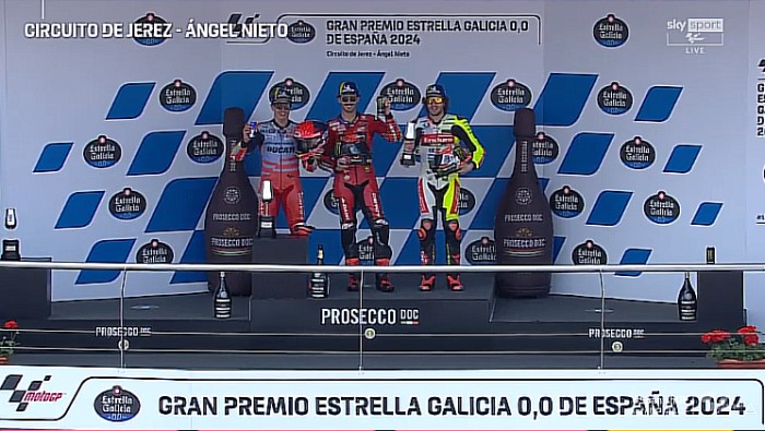 Podium juara MotoGP Spanyol 2024 Francesco Bagnaia, Marc Marquez kedua dan Marco Bezzecch finis ketiga pada balapan di sirkuit Jerez, Spanyol, Minggu (28/4/2024) malam. [Screenshot SkySport]