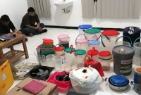 Rumah produksi narkoba jenis ekstasi di Sunter itu dikendalikan langsung oleh Fredy Pratama dari Bangkok, Thailand dengan menggunakan aplikasi BBM. [CNNIndonesia/Damar]