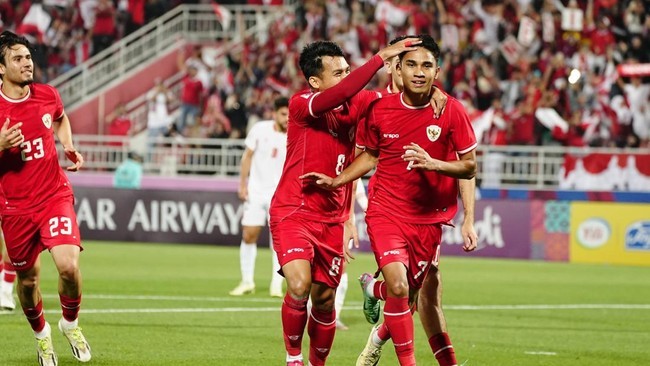 Timnas Indonesia U-23 lolos ke perempat final Piala Asia U-23 2024 setelah menghancurkan Yordania 4-1 pada pertandingan ketiga Grup A Piala Asia U-23 2024 yang digelar di Stadion Abdullah bin Khalifa Stadium, Doha, Minggu (21/4/2024) malam. [PSSI]