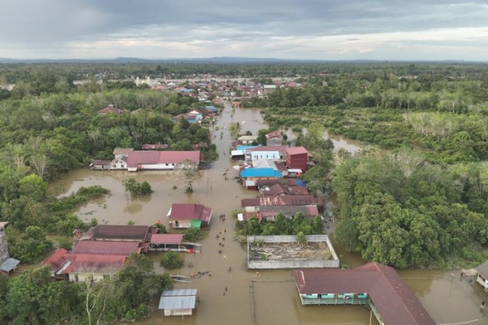 Pantauan udara banjir di Kabupaten Kutai Barat, Minggu (19/5/2024). [ANTARA/HO-Basarnas Kaltim]