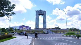 Bundaran Besar berarsitektur Talawang Kota Palangka Raya, Kalimantan Tengah. [ANTARA/Muhammad Arif Hidayat]