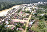 Foto udara kondisi banjir di Desa Tumbang Sangai Kecamatan Telaga Antang, Senin (27/5/2024). [ANTARA/HO-BPBD Kotim]