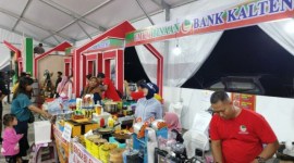 Bank Kalteng memfasilitasi para pelaku UMKM binaan mengikuti Kalteng Expo pada pertengahan Mei 2024. [ANTARA/Muhammad Arif HH-Dokumentasi]