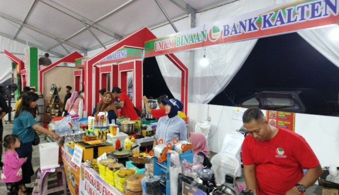 Bank Kalteng memfasilitasi para pelaku UMKM binaan mengikuti Kalteng Expo pada pertengahan Mei 2024. [ANTARA/Muhammad Arif HH-Dokumentasi]