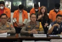 Bareskrim Polri menangkap dan menetapkan lima orang sebagai tersangka kasus penipuan email palsu atau business email compromise terhadap perusahaan Singapura Kingsford Huray Development LTD. [Foto: Dok Medcom.id]