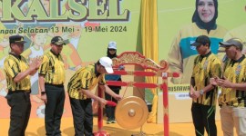 Pembukaan Pekan Olahraga Pelajar Daerah tingkat Provinsi Kalimantan Selatan (Kalsel) tahun 2024 oleh Gubernur Kalsel H Sabirin Noor, di kawasan Lapangan Lambung Mangkurat, Kandangan, Hulu Sungai Selatan, Kalimantan Selatan, Senin (13/5/2024). SuarIndonesia/(Antara/HO-Diskominfo HSS
