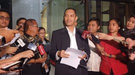 Wakil Ketua Komisi Pemberantasan Korupsi (KPK) Nurul Ghufron menyatakan telah melaporkan anggota Dewan Pengawas (Dewas) KPK ke Bareskrim Mabes Polri, Senin (20/5/2024).[KOMPAS.com/Syakirun Ni'am]