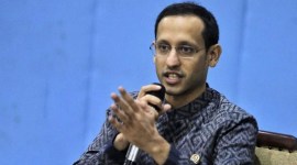 Menteri Pendidikan, Kebudayaan, Riset, dan Teknologi (Mendikbudristek) Nadiem Makarim memastikan kenaikan uang kuliah tunggal (UKT) batal usai bertemu Presiden Joko Widodo (Jokowi). [CNN Indonesia/Adhi W]