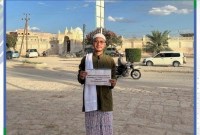 Imam Rosyadi Noor warga asal Banjarmasin, menerima bantuan dari UPZ Bank Kalsel untuk mendukung Pendidikan di Ma'had Al Aydrus, Yaman. (Foto/Suar Indonesia-Humasbankkalsel)