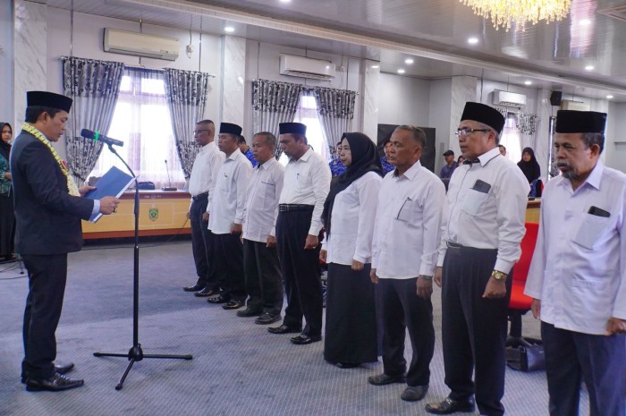 Pelantikan anggota Dewan Pendidikan Kabupaten Balangan periode 2024-2027.(Foto:Mc.Balangan)