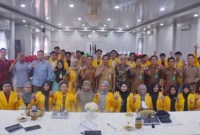 Foto bersama Mahasiswa KKN dari ULM