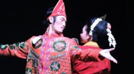 Tari Tradisional Banjar, Kalsel Tirik Lalan yang ditampilkan di Taman Budaya dalam lomba tari tingkat pelajar dan mahasiswa pada Senin (27/5/2024). [ANTARA/HO-MC Kalsel]