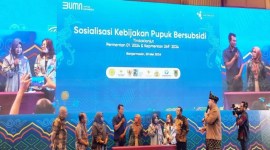 
PT Pupuk Indonesia (Persero) menggelar acara Sosialisasi Kebijakan Pupuk Bersubsidi Tahun 2024 di Fugo Hotel Banjarmasin, Kamis (30/5/2024). [ANTARA/Firman]