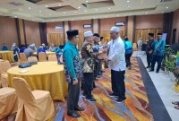 Kunjungan Ketua LPTQ Balangan, H Sutikno di lokasi pelatihan sekaligus bersilaturahmi dengan peserta kafilah.(Foto:Mc.Balangan)