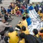 Gabungan Badan Eksekutif Mahasiswa (BEM) se Kalimantan Selatan (Kalsel) sampaikan aspirasi ke DPRD Kalsel Jalan Lambung Mangkurat Banjarmasin, Kamis (2/5/2024). (SuarIndonesia/HM)
