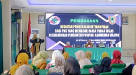 Pembekalan dan Keterampilan Praktis Bagi ASN Menjelang Purna Tugas di Unit Pelayanan Teknis (UPT) Balai Latihan Kerja (BLK). (SuarIndonesia/Ist)