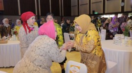 Hj. Raudatul Jannah atau Acil Odah ketika hadir di Halalbihalal 1445 H / 2024 M Kerukunan Bebuhan Banjar (KBB) Jakarta, Bogor, Depok, Tanggerang dan Bekasi (Jabodetabek) di Auditorium Dr. Soedjarwo Gedung Manggala Wanabakti, Jakarta Pusat sangat terasa pada Sabtu (4/5/2024) (SuarIndonesia/Adv)